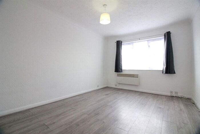 Studio To Rent In Newcourt, Uxbridge, UB8