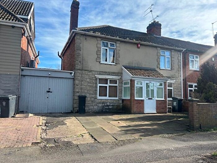 3 Bedroom Semi Detached House To Rent In Coleman Road, Leicester, LE5