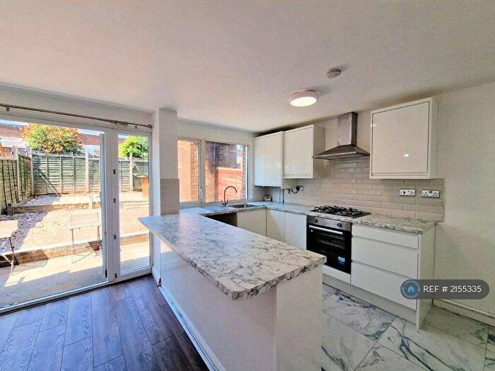 3 Bedroom Terraced House To Rent In West Heath Road, Northfield, Birmingham, B31