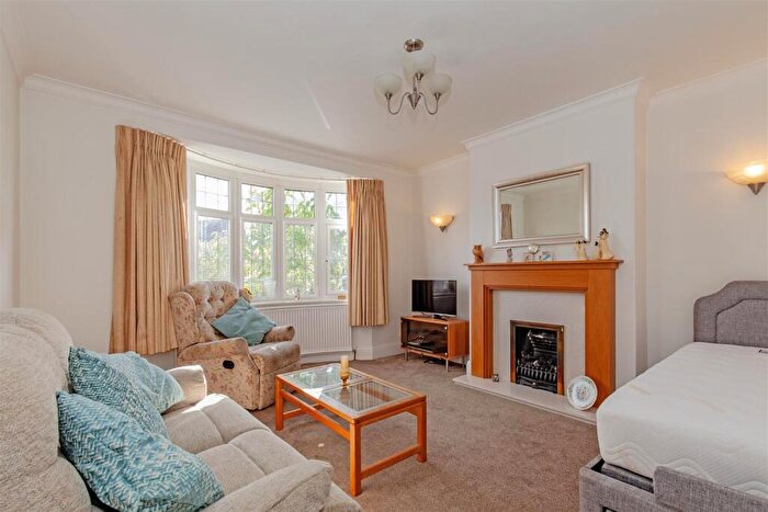 3 Bedroom Detached House For Sale In Highfield Lane, Newbold, Chesterfield, S41