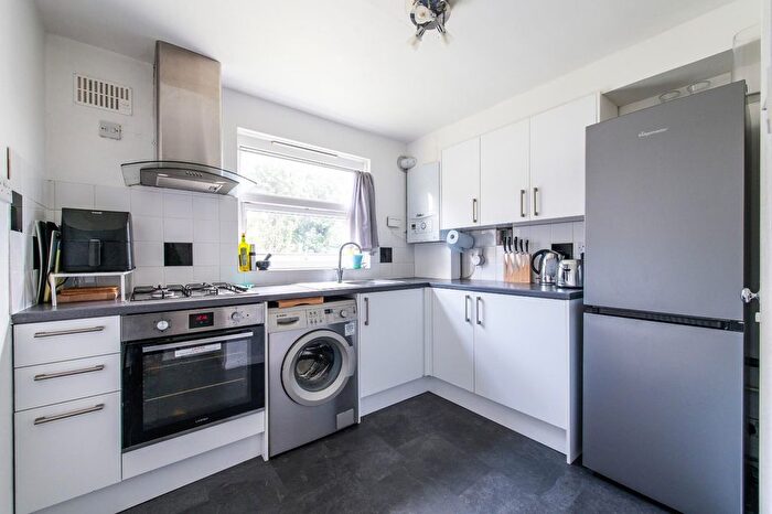 1 Bedroom Flat For Sale In Hope Park, Bromley, BR1