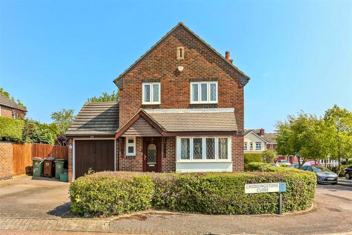 4 Bedroom Detached House To Rent In Chiddingstone Close, Sutton, SM2