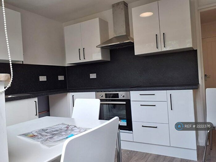 6 Bedroom Terraced House To Rent In Jermayns, Basildon, SS15