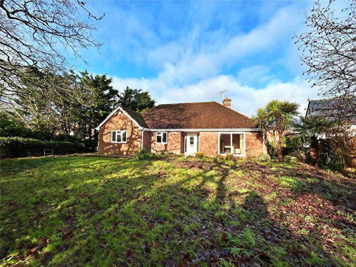 3 Bedroom Bungalow For Sale In Elphinstone Road, Highcliffe, Christchurch, Dorset, BH23
