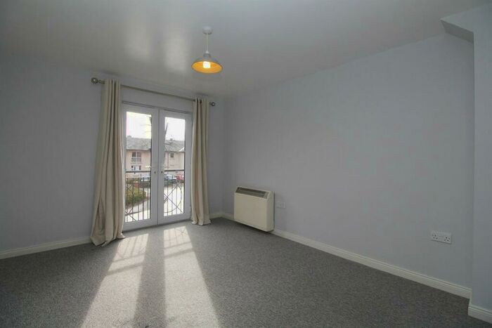 2 Bedroom Apartment To Rent In Coach House Court, Loughborough, LE11