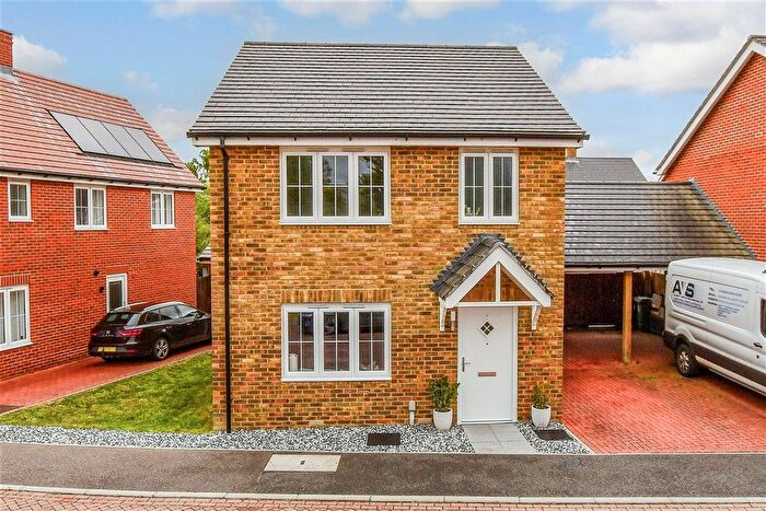 3 Bedroom Detached House For Sale In Tyler Road, Staplehurst, Tonbridge, Kent, TN12