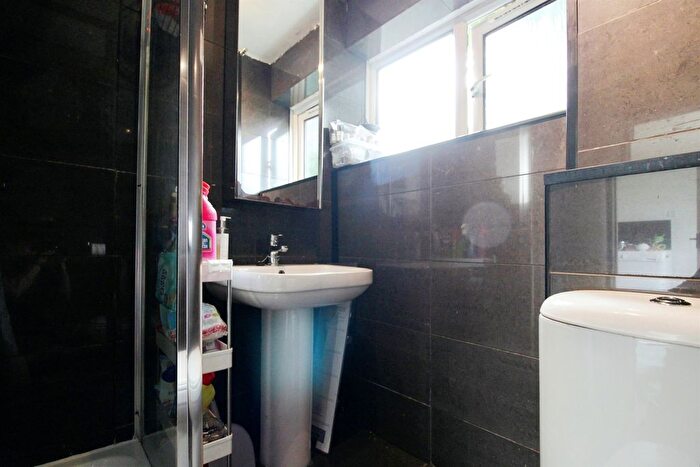 1 Bedroom Flat For Sale In Pant-Y-Celyn Road, Llandough, Penarth, CF64