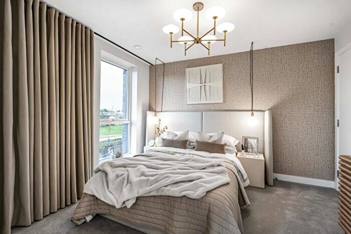 4 Bedroom Terraced House For Sale In Lady White Crescent Oxford, OX2