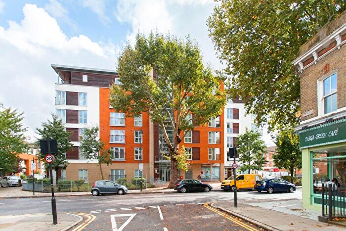 1 Bedroom Apartment To Rent In Tredegar Road, Bow, E3