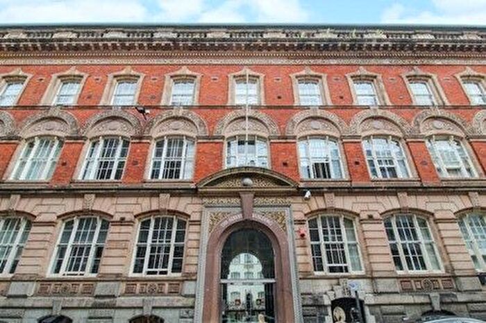 3 Bedroom Flat To Rent In Old Hall Street, Liverpool, L3