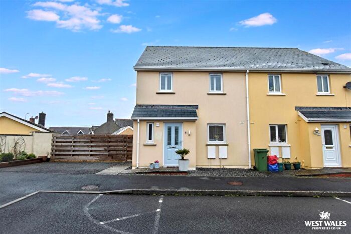3 Bedroom Semi Detached House For Sale In Goughs Court, Milford Haven, SA73