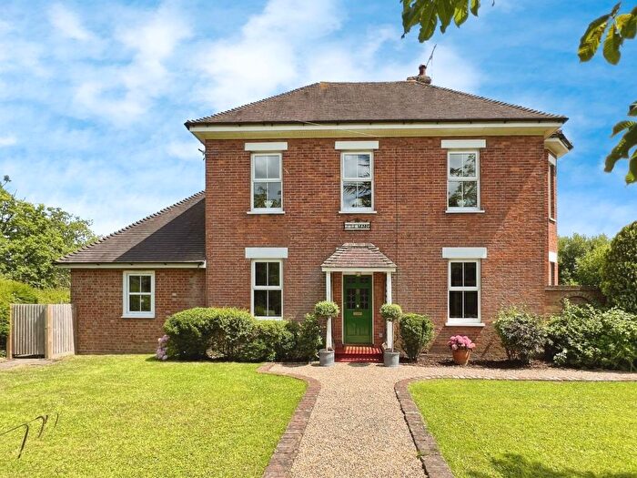 4 Bedroom Detached House For Sale In St. Michaels, Tenterden, TN30