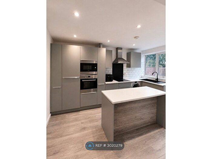 3 Bedroom Terraced House To Rent In Hobart Road, Tilbury, RM18