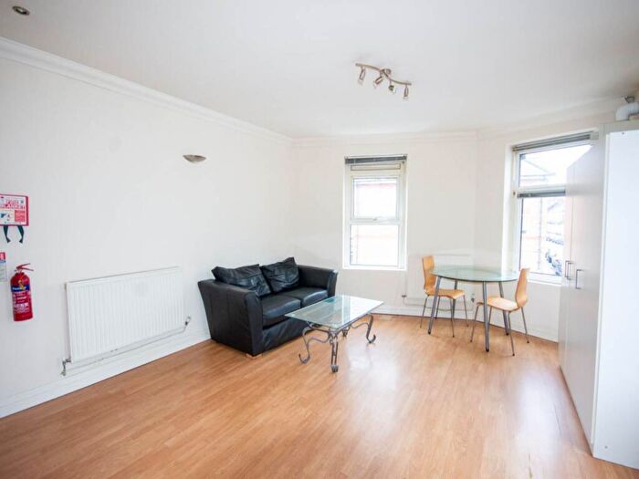 2 Bedroom Flat To Rent In Craddock Street, River Side, Cardiff, CF11