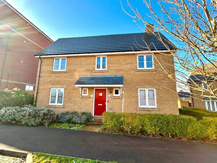 4 Bedroom House To Rent In Lansbury Road, MK3