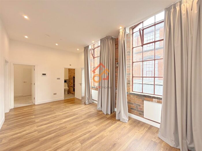 2 Bedroom Flat To Rent In The Silversmiths, Vittoria Street, Birmingham, B1