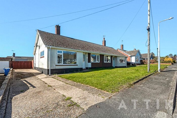 2 Bedroom Semi Detached Bungalow For Sale In Bedingfield Crescent, Halesworth, IP19