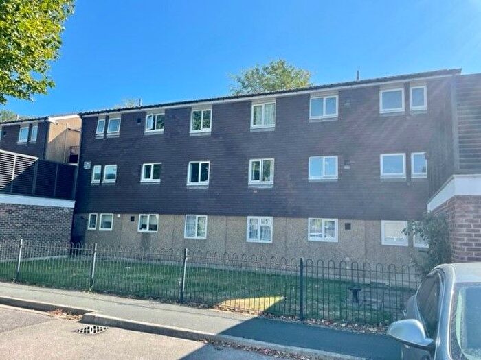 3 Bedroom Flat To Rent In Merganser Close, Gosport, PO12