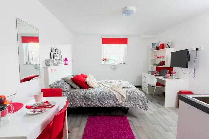 1 Bedroom Flat To Rent In Students - Julian Court, Queens Rd, Coventry, CV1