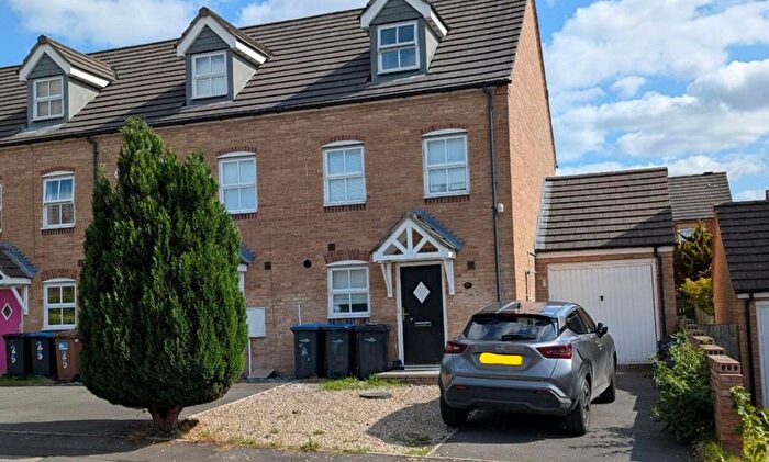 3 Bedroom Terraced House For Sale In Patey Court, Middlesbrough, TS5