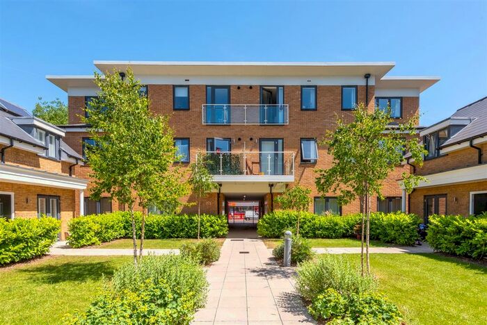 1 Bedroom Flat To Rent In Sovereign Walk, Victoria Road, Horley, RH6