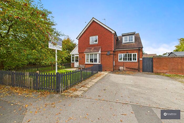 5 Bedroom Detached House For Sale In Grainge Close, Westbury, NN13