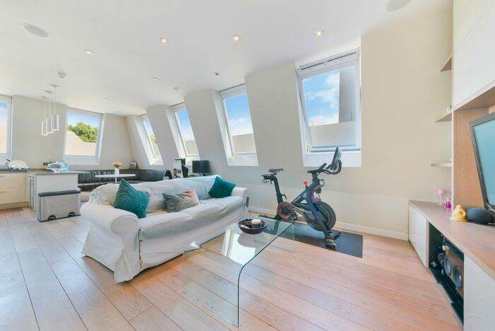 1 Bedroom Flat To Rent In Kingston Road, London, SW19