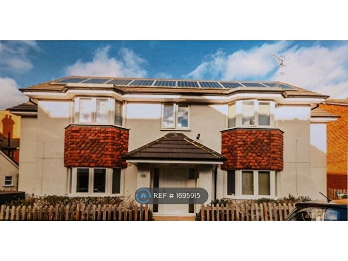 1 Bedroom Flat To Rent In Artillery Road, Guildford, GU1