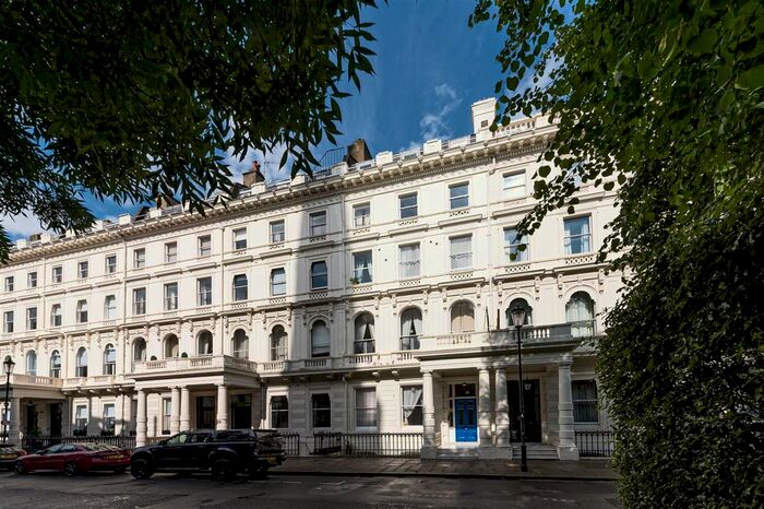 Studio To Rent In , Lancaster Gate, London, W2