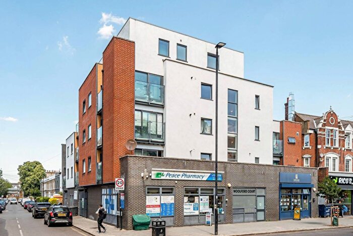 2 Bedroom Flat To Rent In Coldharbour Lane, Brixton, London, SE5