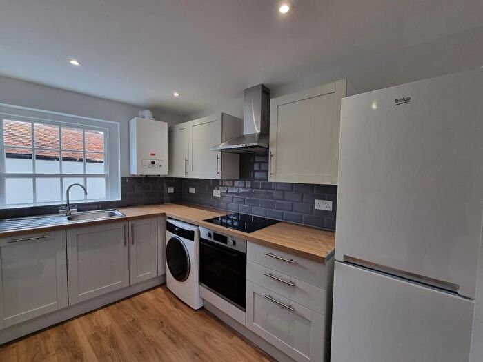 1 Bedroom Apartment To Rent In West St Helen Street, Abingdon, OX14