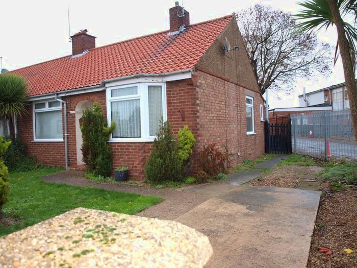 2 Bedroom Semi-Detached Bungalow To Rent In Kirkley Run, Lowestoft, NR33