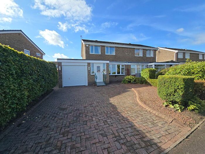 3 Bedroom Semi-Detached House For Sale In Oakley Drive, Cramlington, NE23
