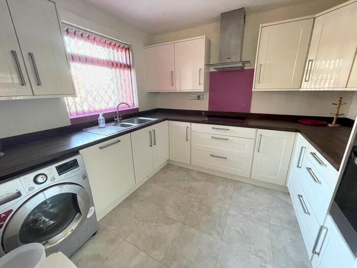 3 Bedroom Property To Rent In Meadow Road, Bushey, WD23