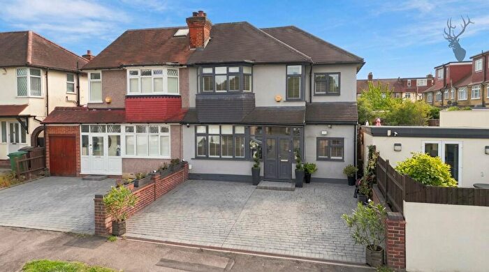 4 Bedroom Semi-Detached House For Sale In Harold Road, Chingford, E4