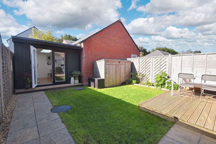 3 Bedroom End Of Terrace House For Sale In Bakers Crescent, Eastleigh, SO50