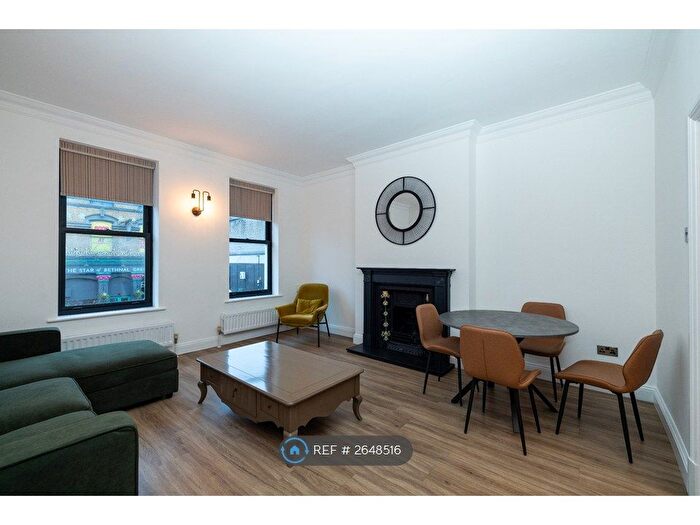 2 Bedroom Flat To Rent In Bethnal Green Road, London, E2