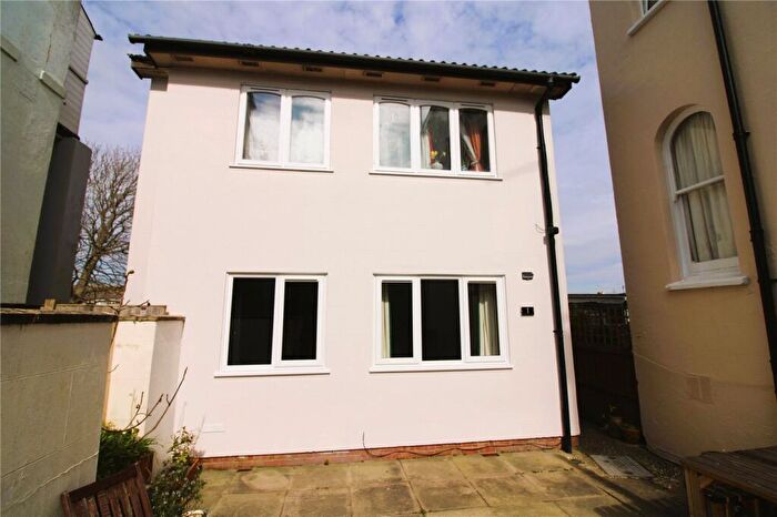 1 Bedroom Apartment To Rent In Norfolk Square, Bognor Regis, West Sussex, PO21