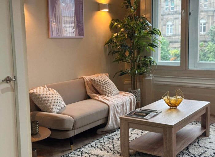1 Bedroom Apartment To Rent In The Headrow, Leeds, West Yorkshire, LS1