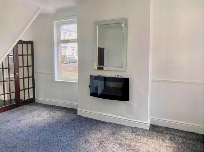 2 Bedroom End Of Terrace House To Rent In Hardman Street, Blackburn, BB2