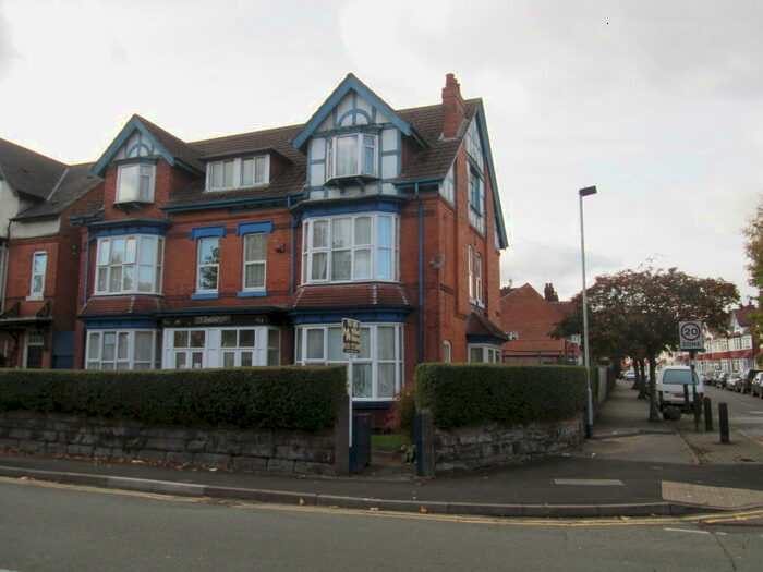 Studio To Rent In Showell Green Lane, Sparkhill, B11