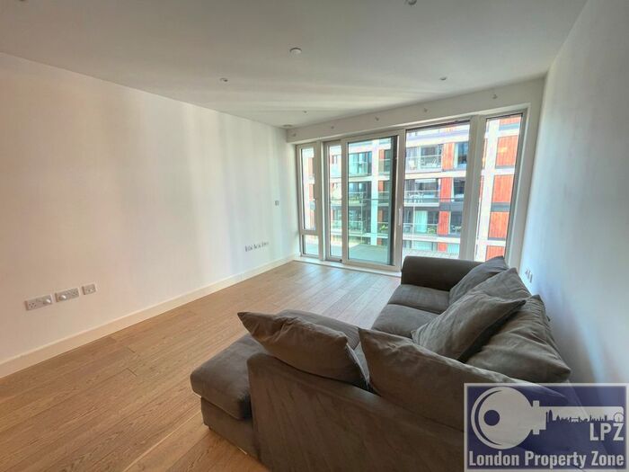 2 Bedroom Flat To Rent In Duke Of Wellington Avenue, Woolwich, SE18