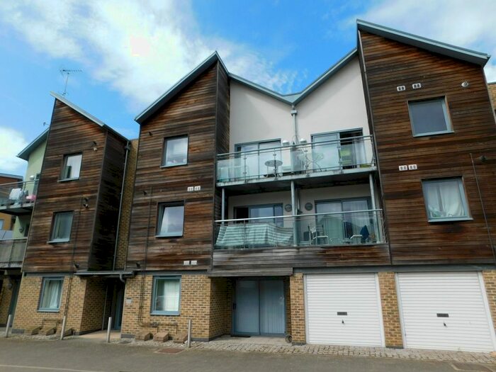 1 Bedroom Flat To Rent In Marine House, Colchester, CO2