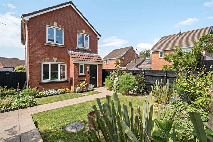 3 Bedroom Detached House For Sale In Golwg Y Garn, Penllergaer, Swansea, SA4