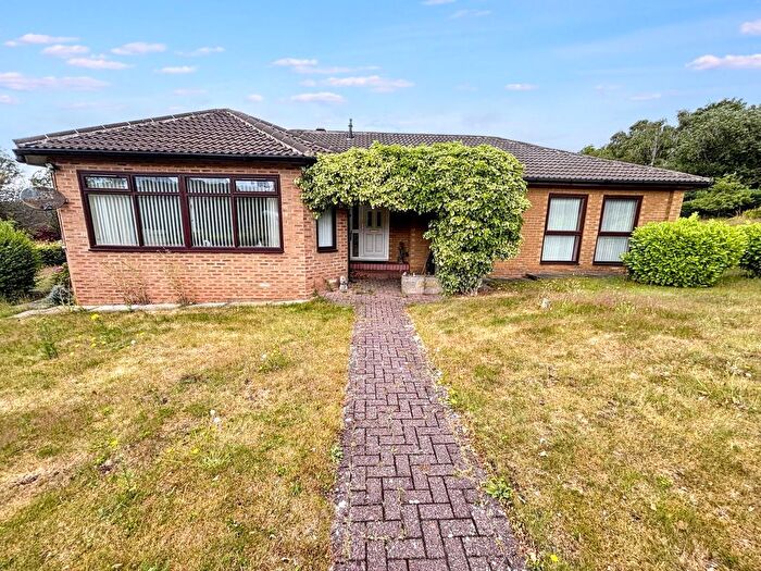 3 Bedroom Detached Bungalow For Sale In Reedside, Ryton, NE40