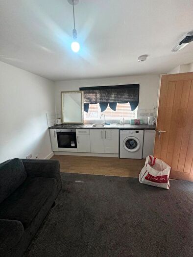1 Bedroom Flat To Rent In Exhall Close, Redditch, B98