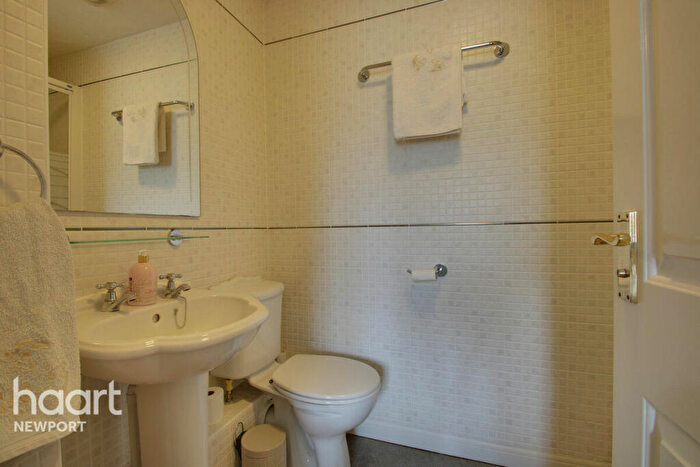 3 Bedroom End Of Terrace House For Sale In Dunraven Drive, Newport, NP10
