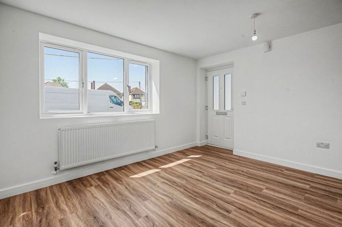 1 Bedroom Flat To Rent In Oxford Road, Kidlington, OX5