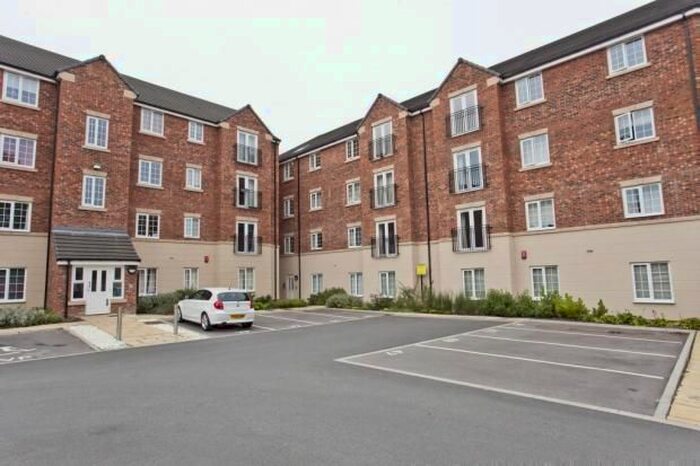 2 Bedroom Flat To Rent In Masters Mews, Dringhouses, York, YO24