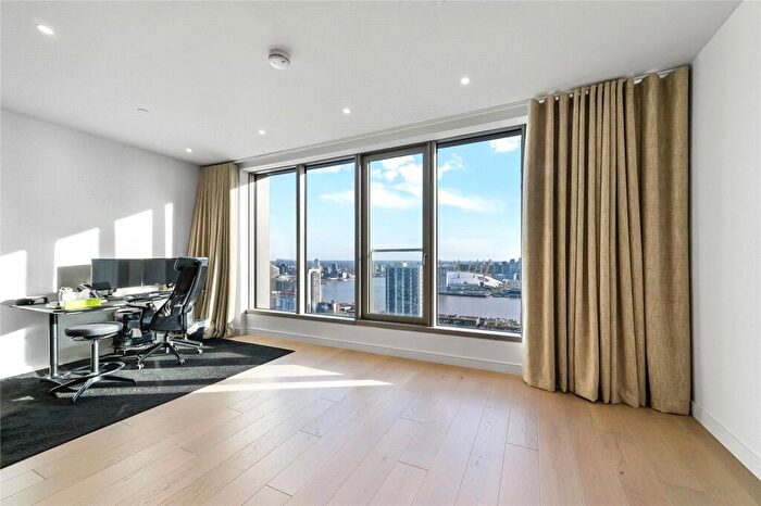 Studio For Sale In Park Drive, Canary Wharf, E14